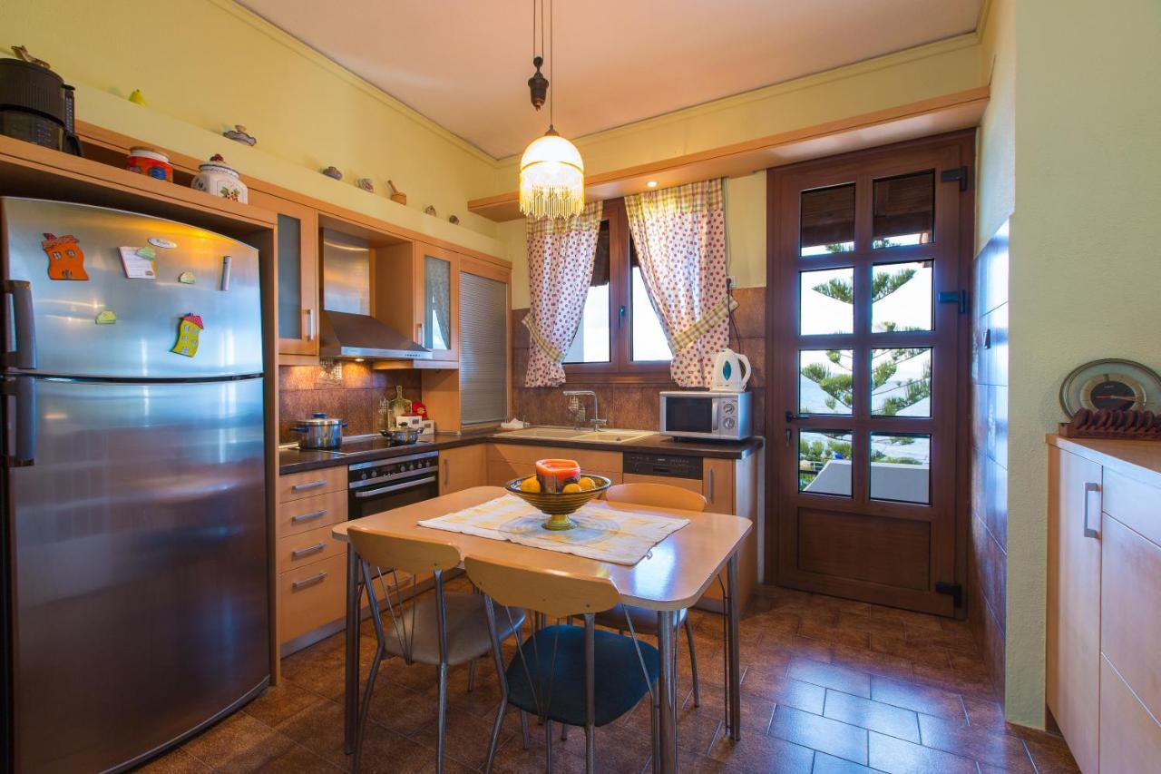 Beachfront Family Villa Katerina With Private Pool, Playground, Bbq & Amazing Sea Views! Πετρές Εξωτερικό φωτογραφία