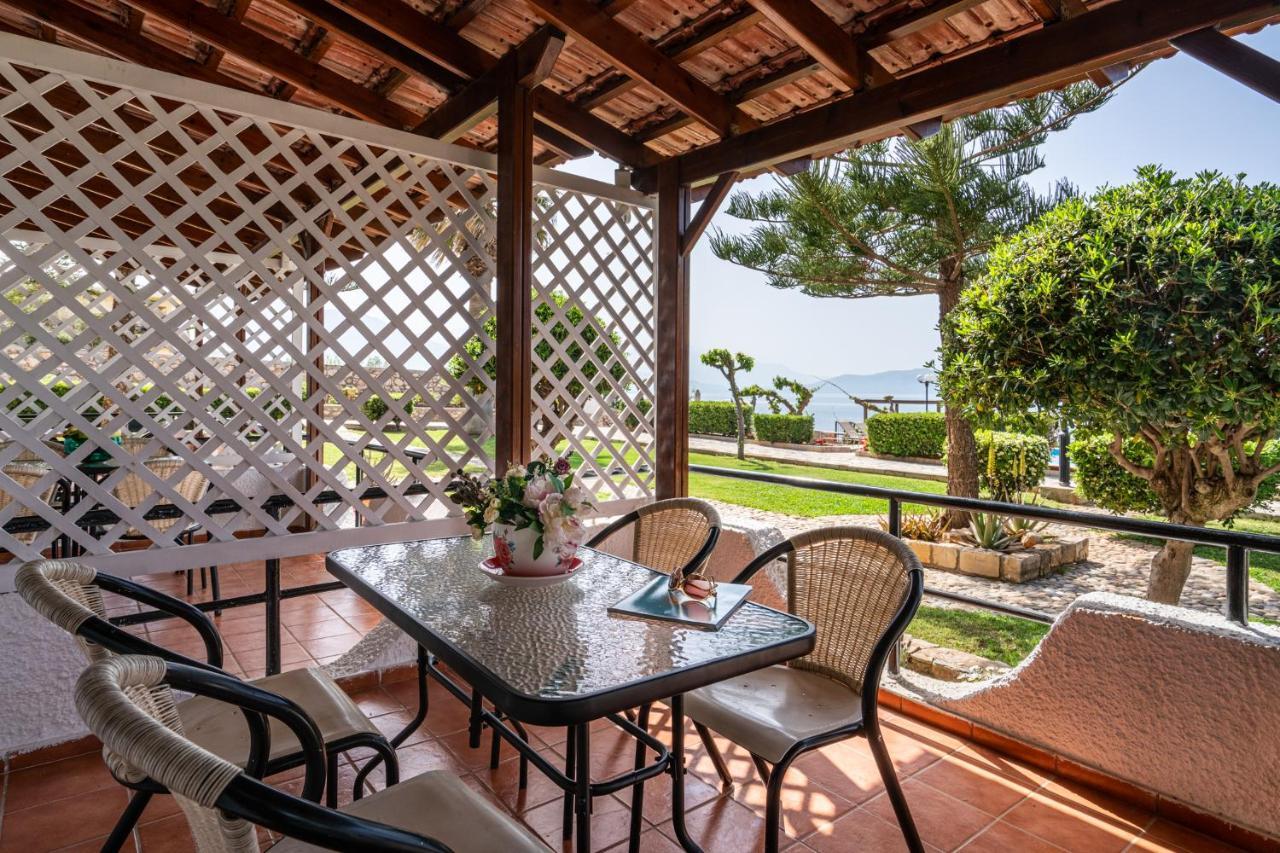 Beachfront Family Villa Katerina With Private Pool, Playground, Bbq & Amazing Sea Views! Πετρές Εξωτερικό φωτογραφία