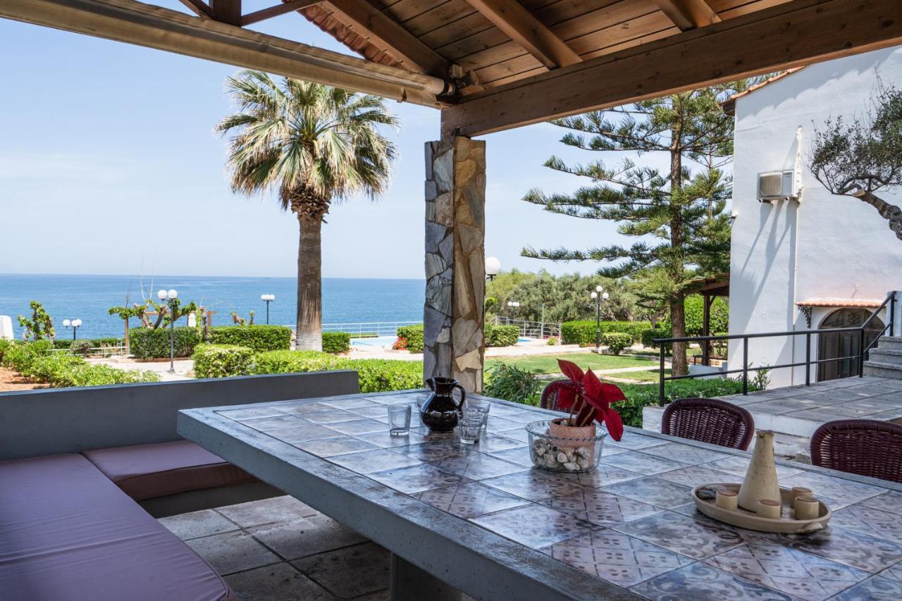 Beachfront Family Villa Katerina With Private Pool, Playground, Bbq & Amazing Sea Views! Πετρές Εξωτερικό φωτογραφία