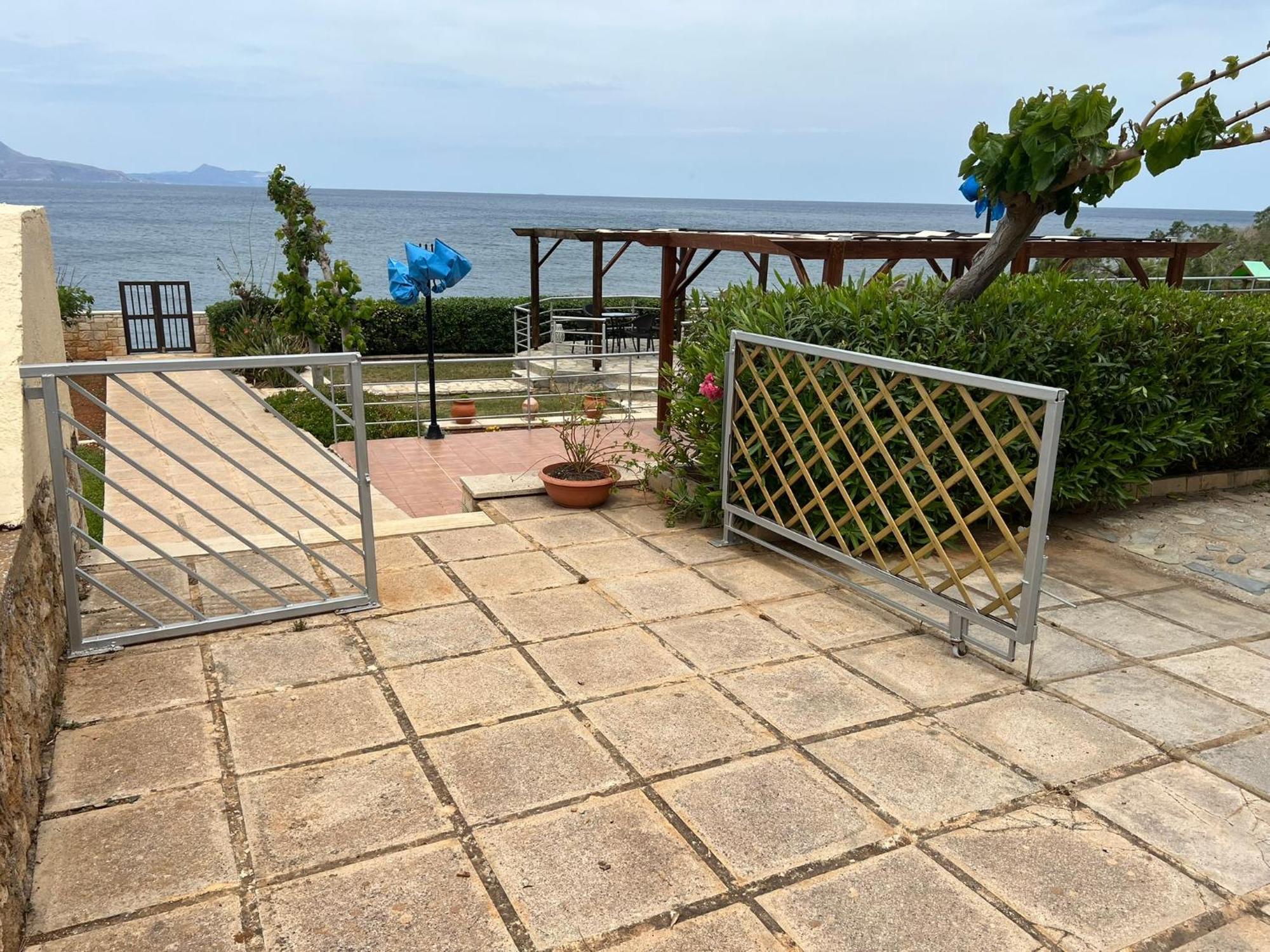 Beachfront Family Villa Katerina With Private Pool, Playground, Bbq & Amazing Sea Views! Πετρές Εξωτερικό φωτογραφία